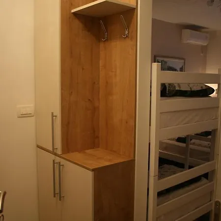 Tajra Nur موستار