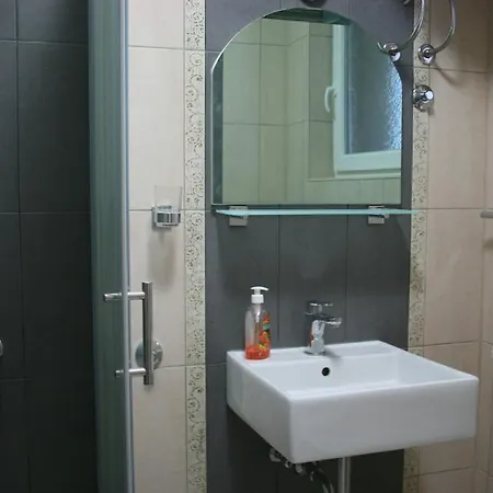 بيت ضيافة Tajra Nur